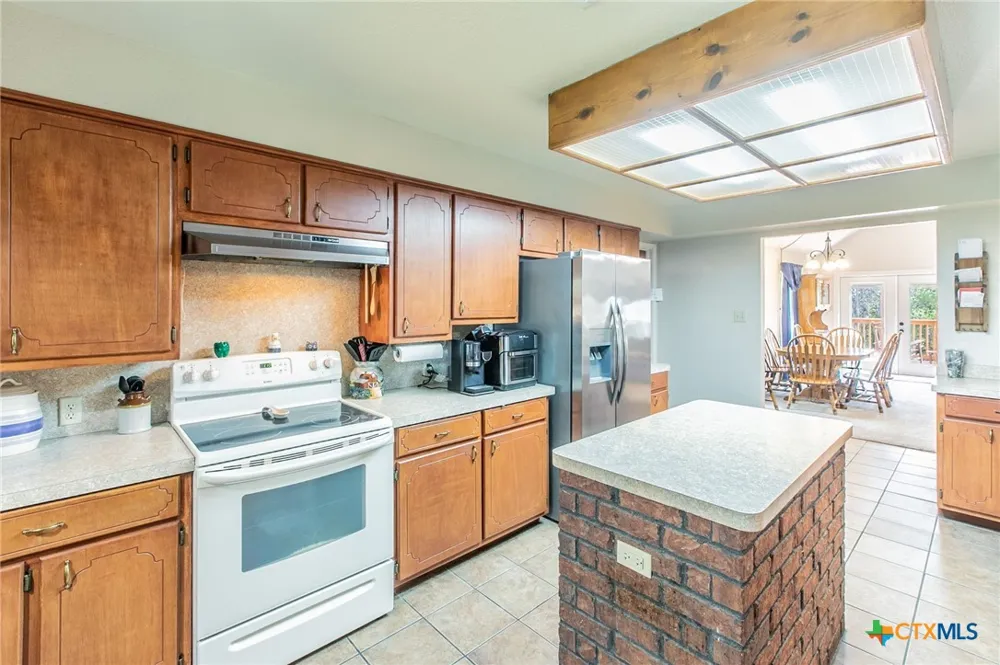 1505 Beal Street Belton, TX 76513