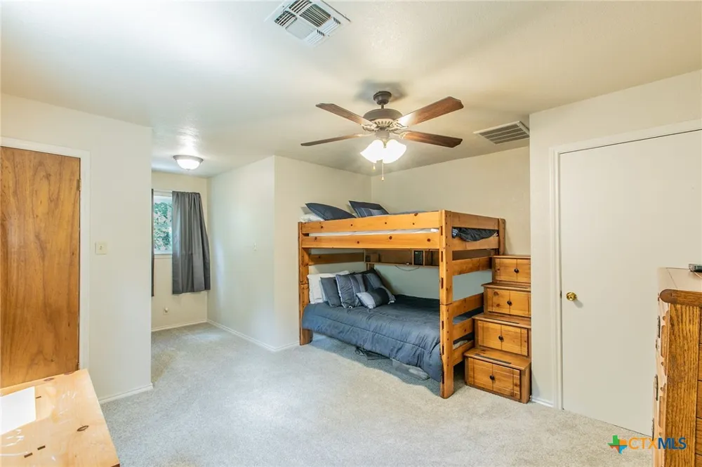 1505 Beal Street Belton, TX 76513