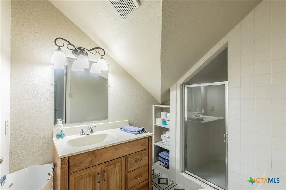 1505 Beal Street Belton, TX 76513