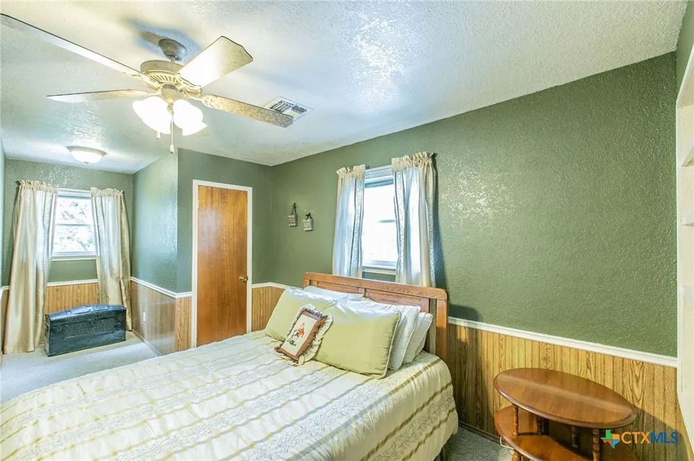 1505 Beal Street Belton, TX 76513