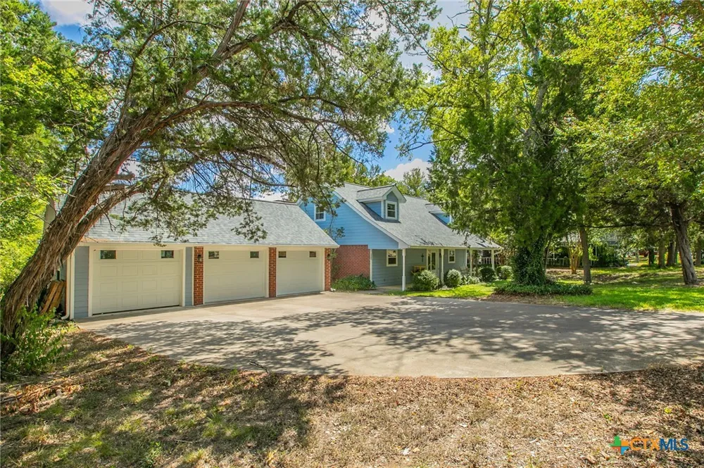 1505 Beal Street Belton, TX 76513