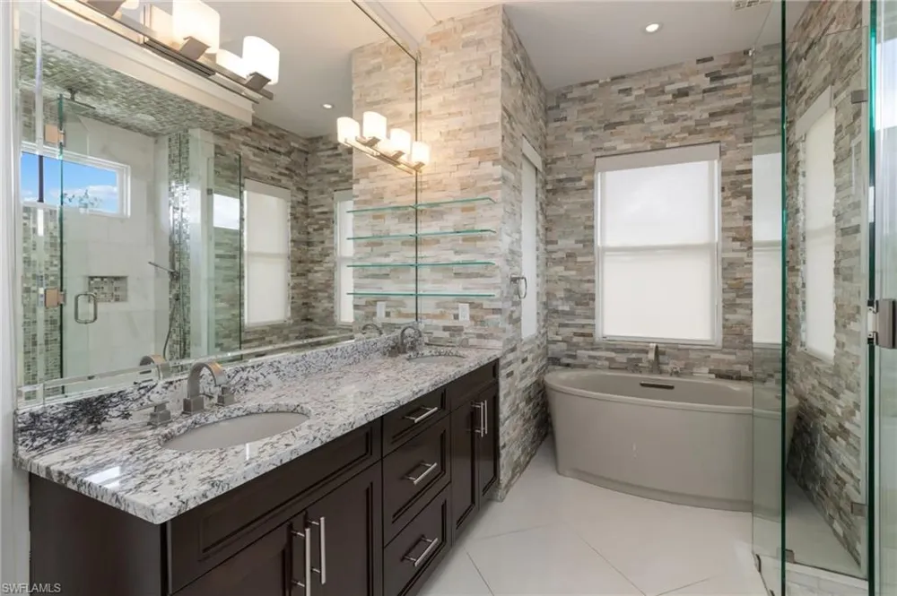 3585 33rd Avenue NE Naples, FL 34120