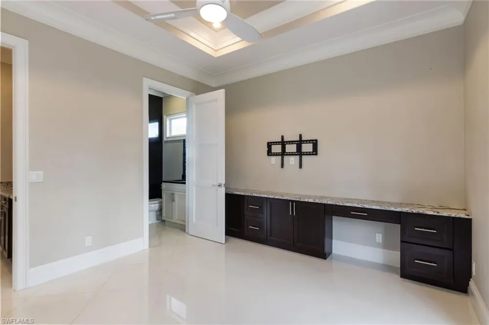 3585 33rd Avenue NE Naples, FL 34120