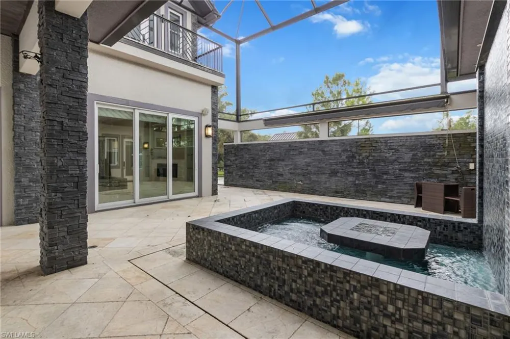 3585 33rd Avenue NE Naples, FL 34120