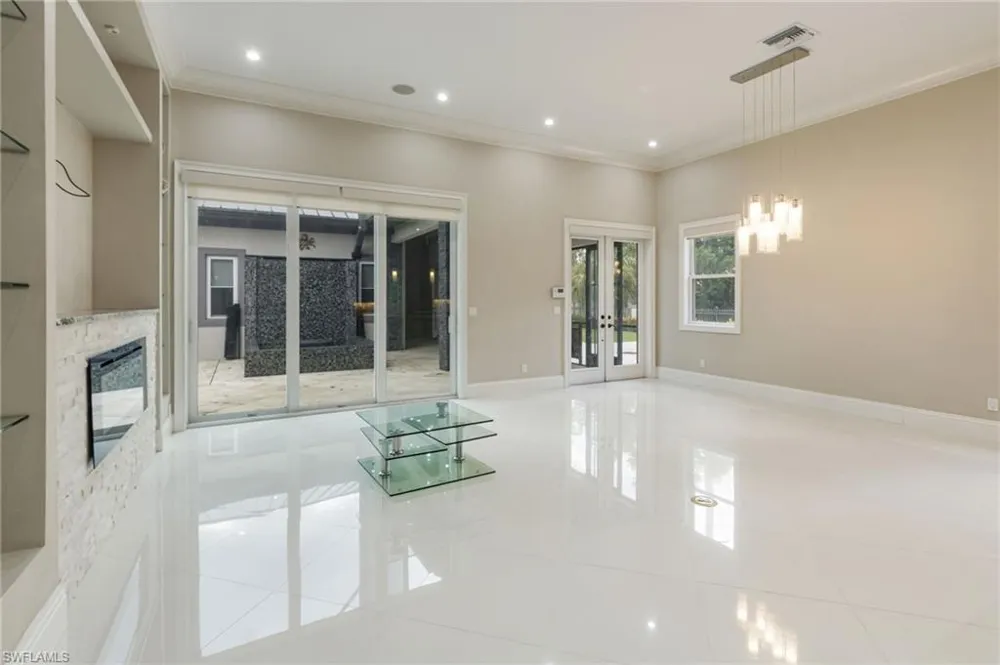 3585 33rd Avenue NE Naples, FL 34120