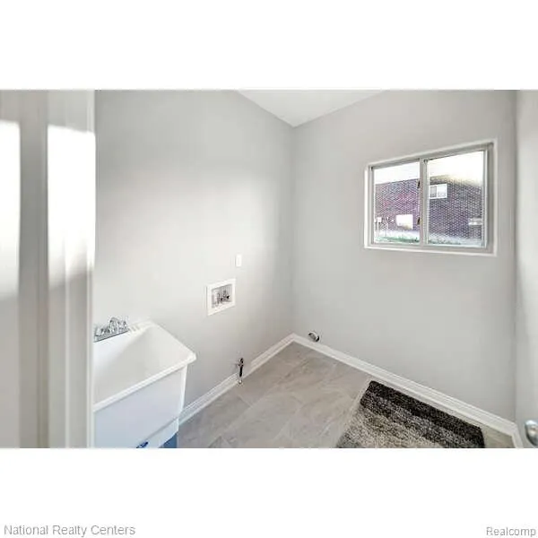 5548 Morgan Lake Drive Independence Charter Township, MI 48348