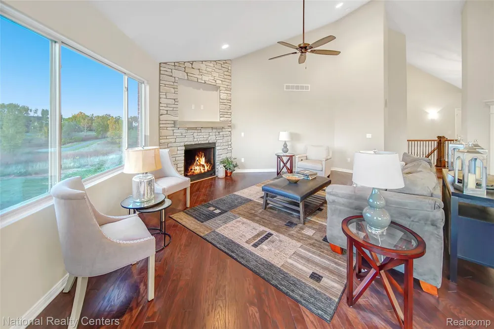 5548 Morgan Lake Drive Independence Charter Township, MI 48348