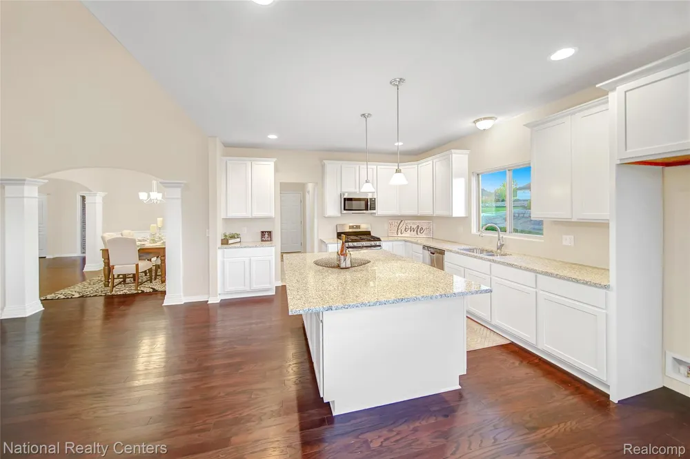 5548 Morgan Lake Drive Independence Charter Township, MI 48348