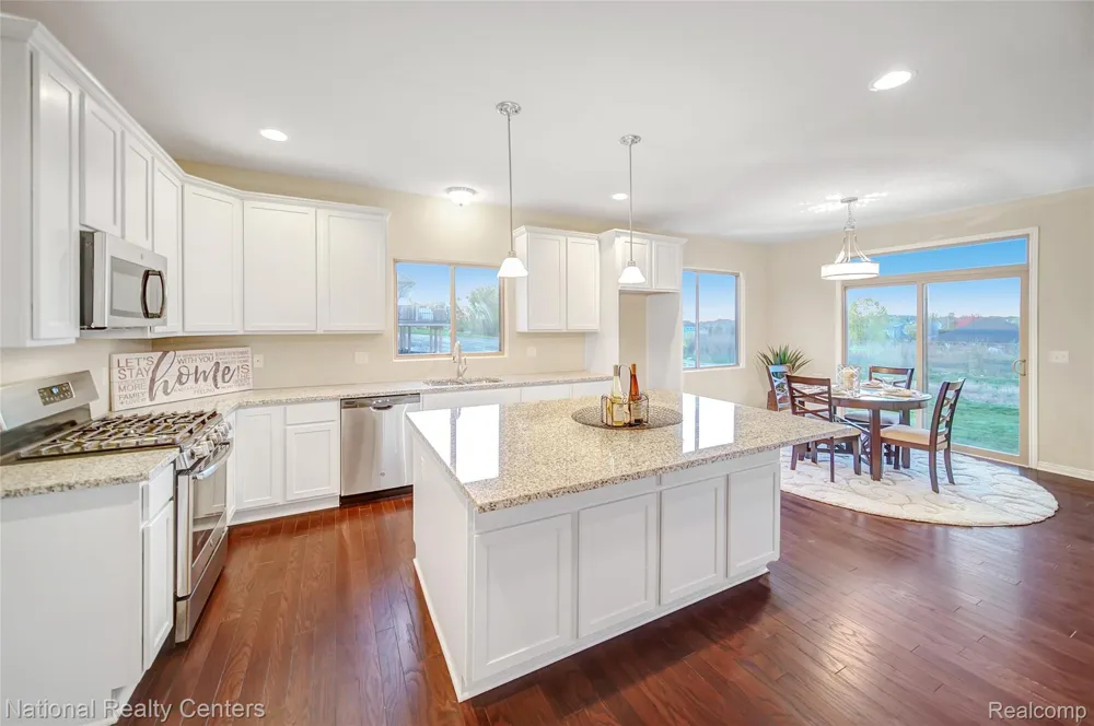 5548 Morgan Lake Drive Independence Charter Township, MI 48348