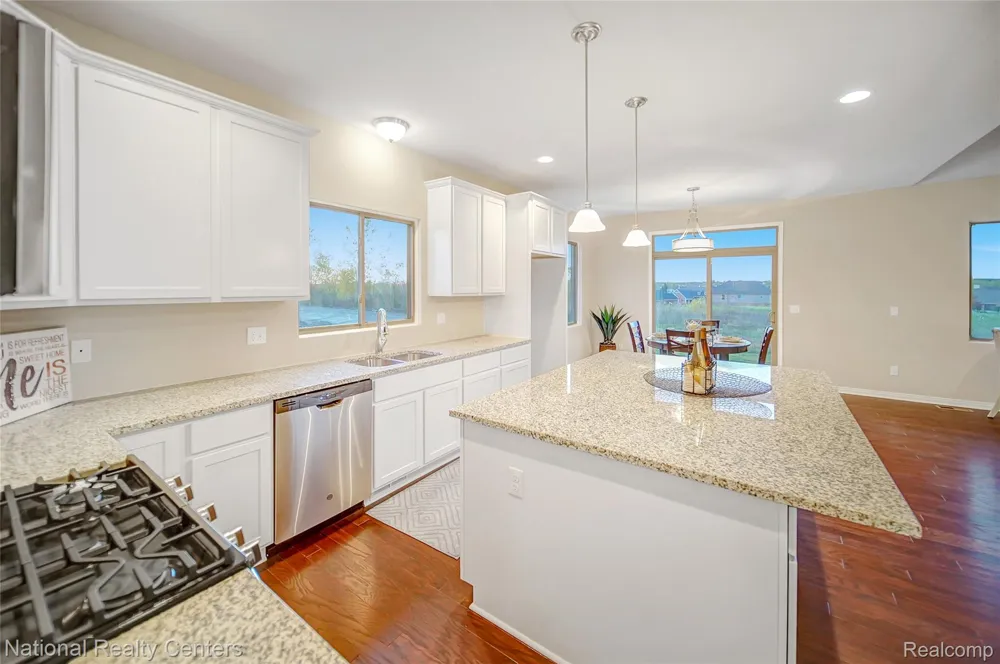 5548 Morgan Lake Drive Independence Charter Township, MI 48348