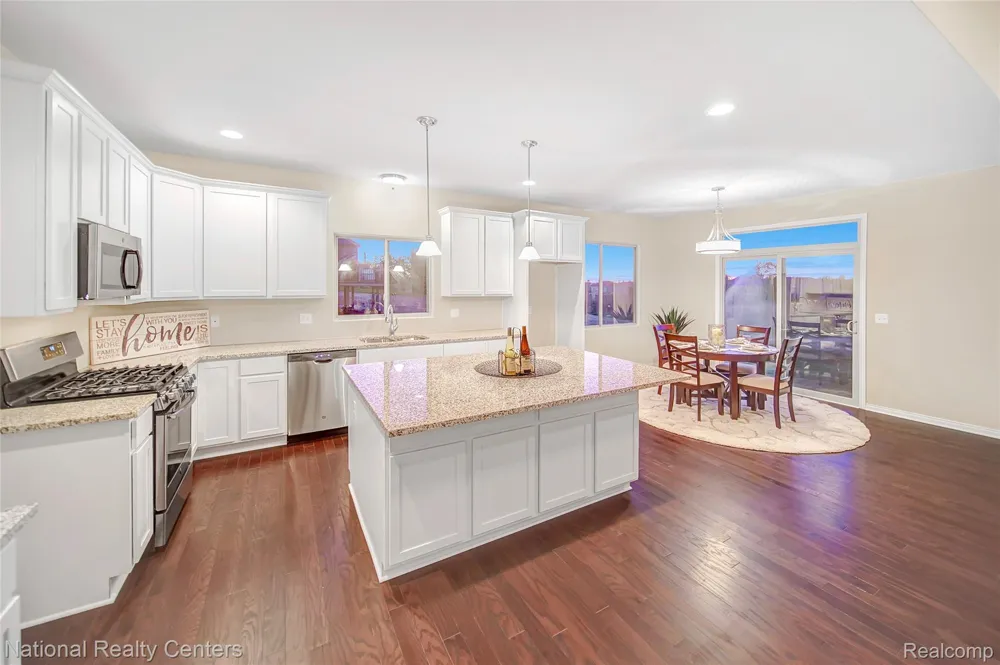 5548 Morgan Lake Drive Independence Charter Township, MI 48348