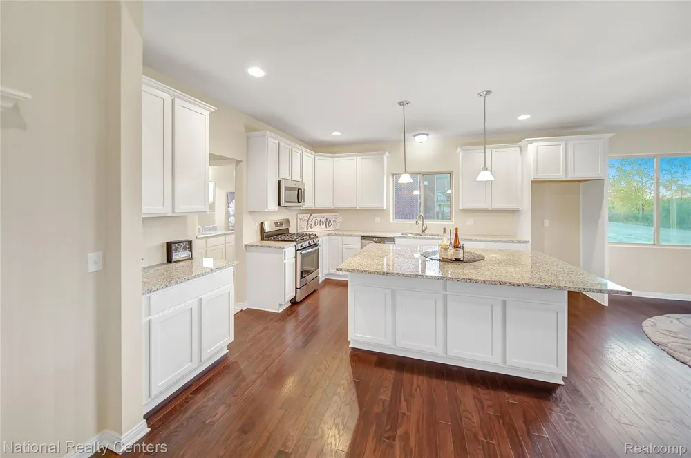 5548 Morgan Lake Drive Independence Charter Township, MI 48348