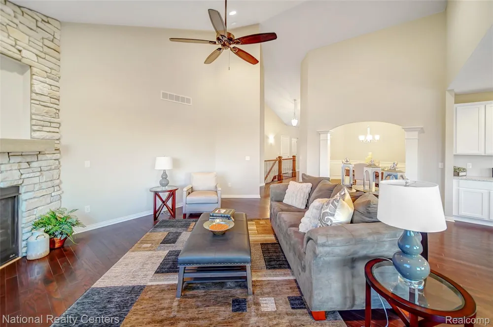 5548 Morgan Lake Drive Independence Charter Township, MI 48348