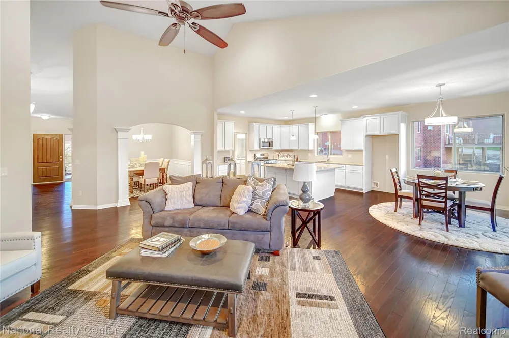 5548 Morgan Lake Drive Independence Charter Township, MI 48348
