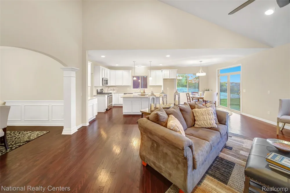 5548 Morgan Lake Drive Independence Charter Township, MI 48348