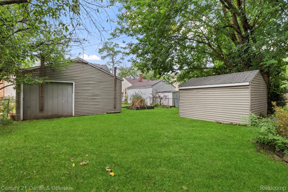 6652 Rockdale Street Dearborn Heights City, MI 48127