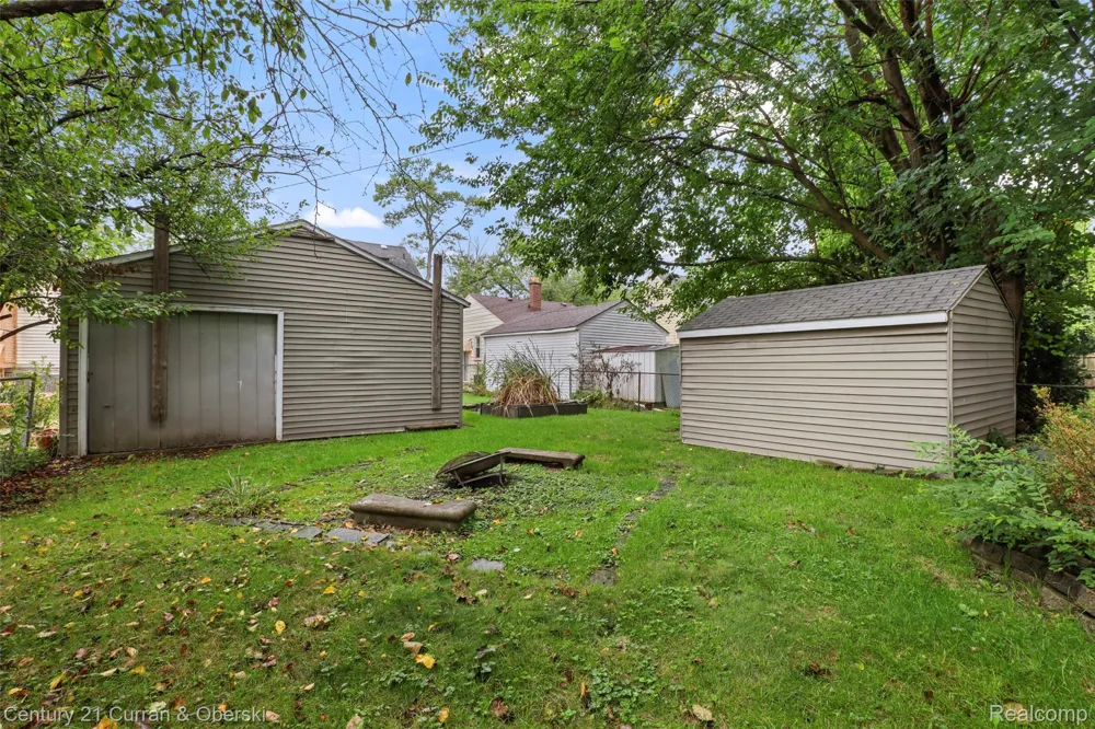 6652 Rockdale Street Dearborn Heights City, MI 48127