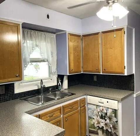 2535 Powers Avenue NW Walker City, MI 49544