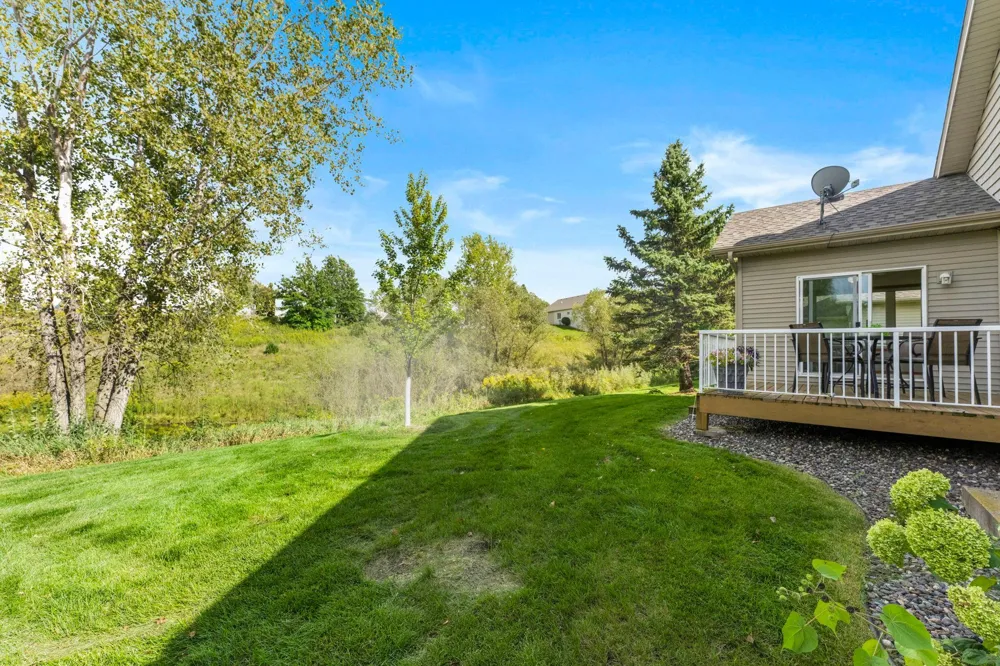 19110 Inndale Drive Lakeville, MN 55044