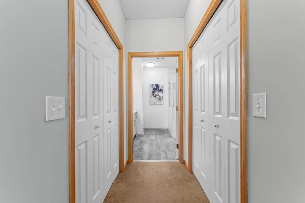19110 Inndale Drive Lakeville, MN 55044