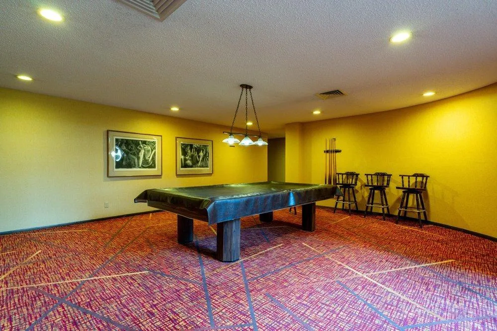 1830 Eagle Ridge Drive #1009 Mendota Heights, MN 55118