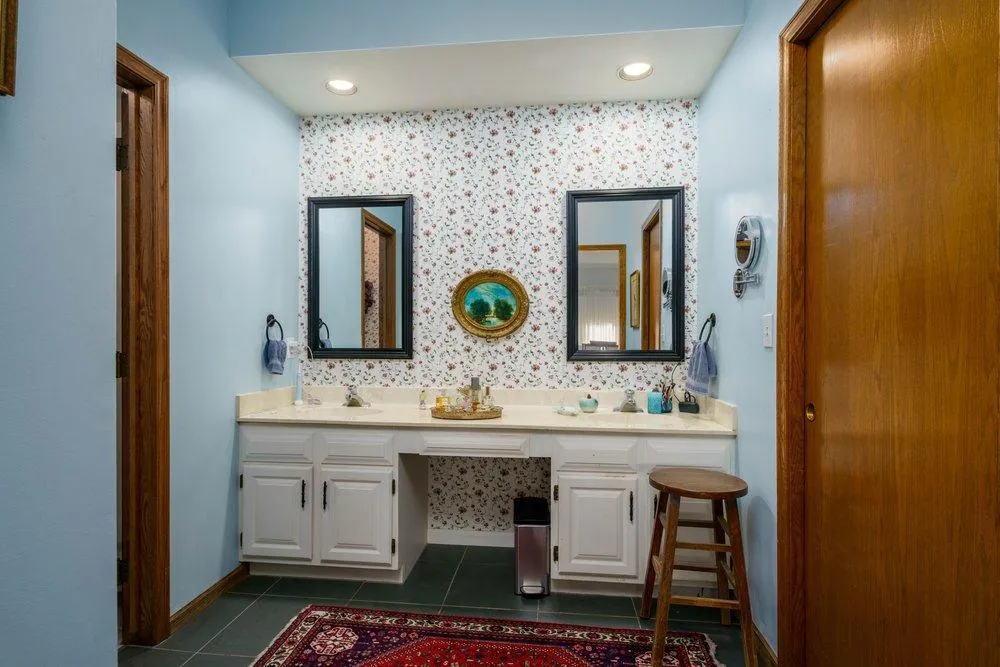 1830 Eagle Ridge Drive #1009 Mendota Heights, MN 55118