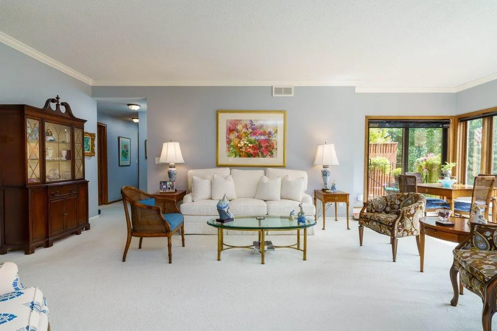 1830 Eagle Ridge Drive #1009 Mendota Heights, MN 55118