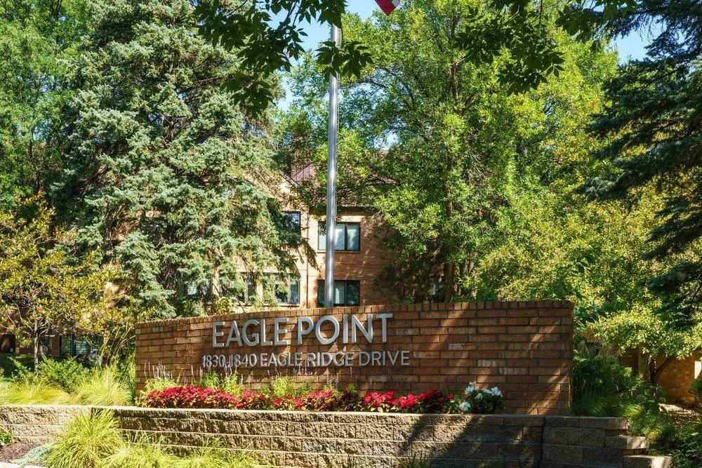 1830 Eagle Ridge Drive #1009 Mendota Heights, MN 55118