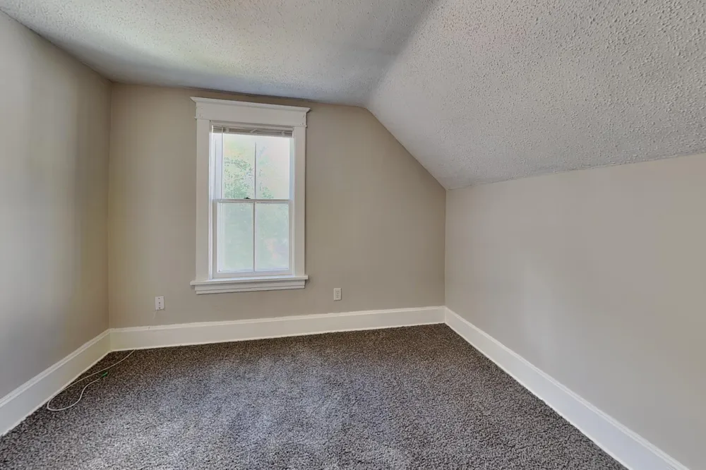 303 Curtice Street E Saint Paul, MN 55107