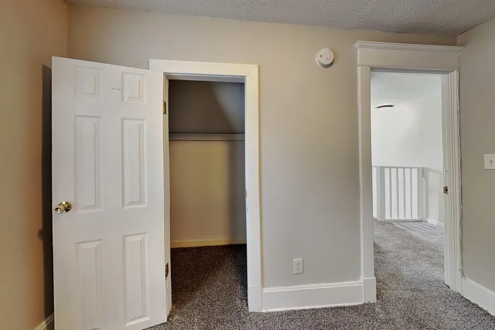 303 Curtice Street E Saint Paul, MN 55107