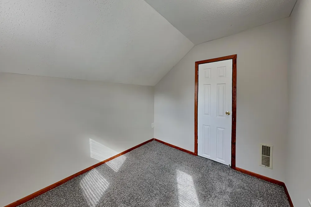 303 Curtice Street E Saint Paul, MN 55107