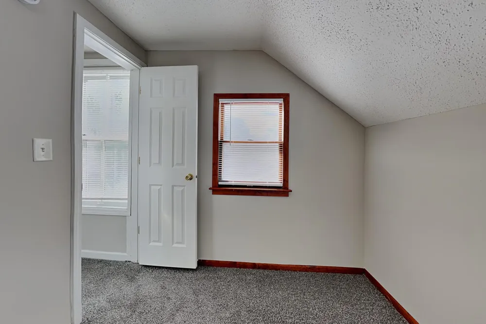 303 Curtice Street E Saint Paul, MN 55107