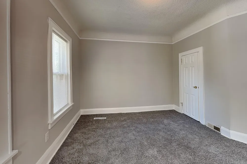 303 Curtice Street E Saint Paul, MN 55107