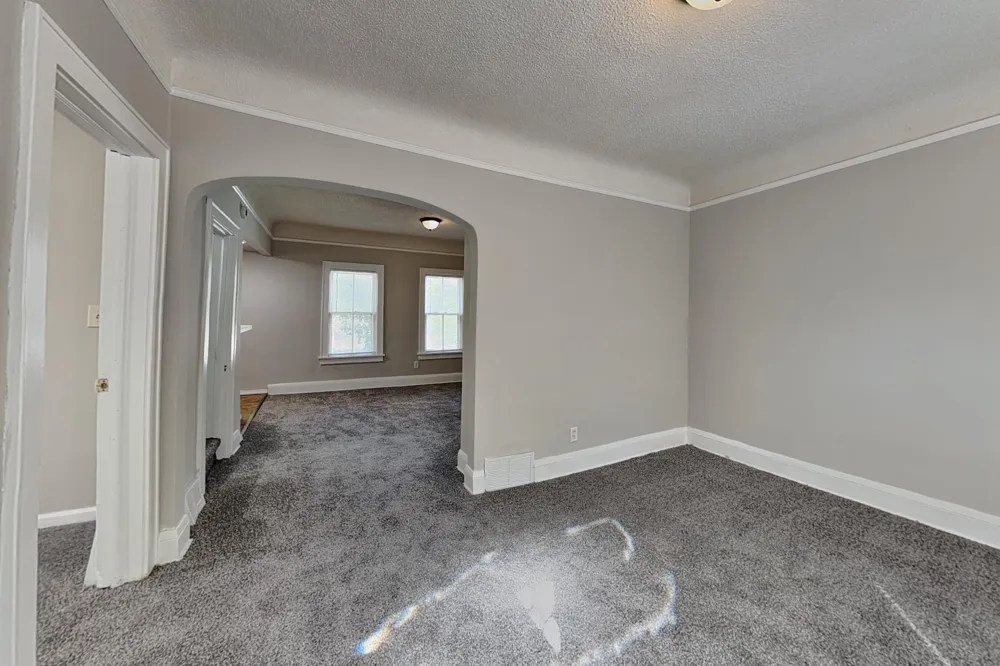 303 Curtice Street E Saint Paul, MN 55107