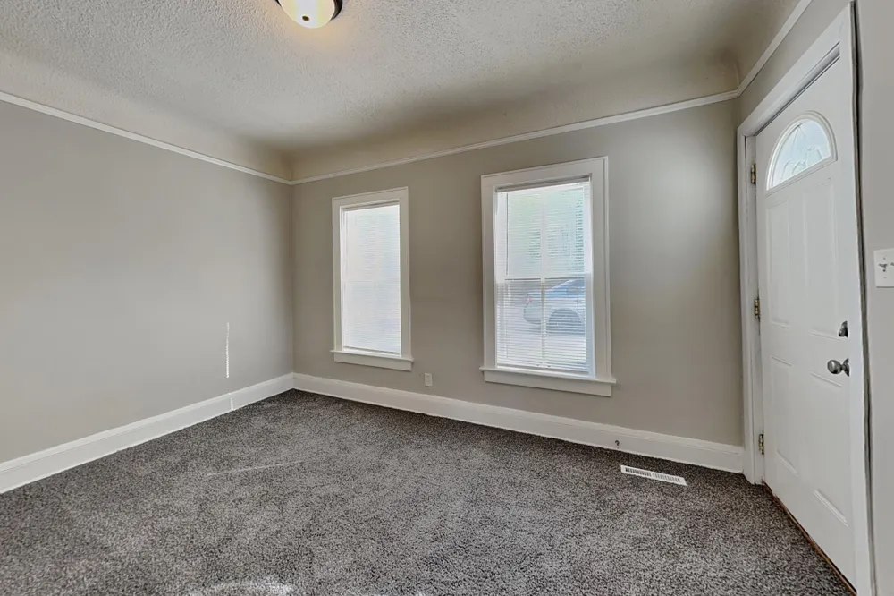 303 Curtice Street E Saint Paul, MN 55107