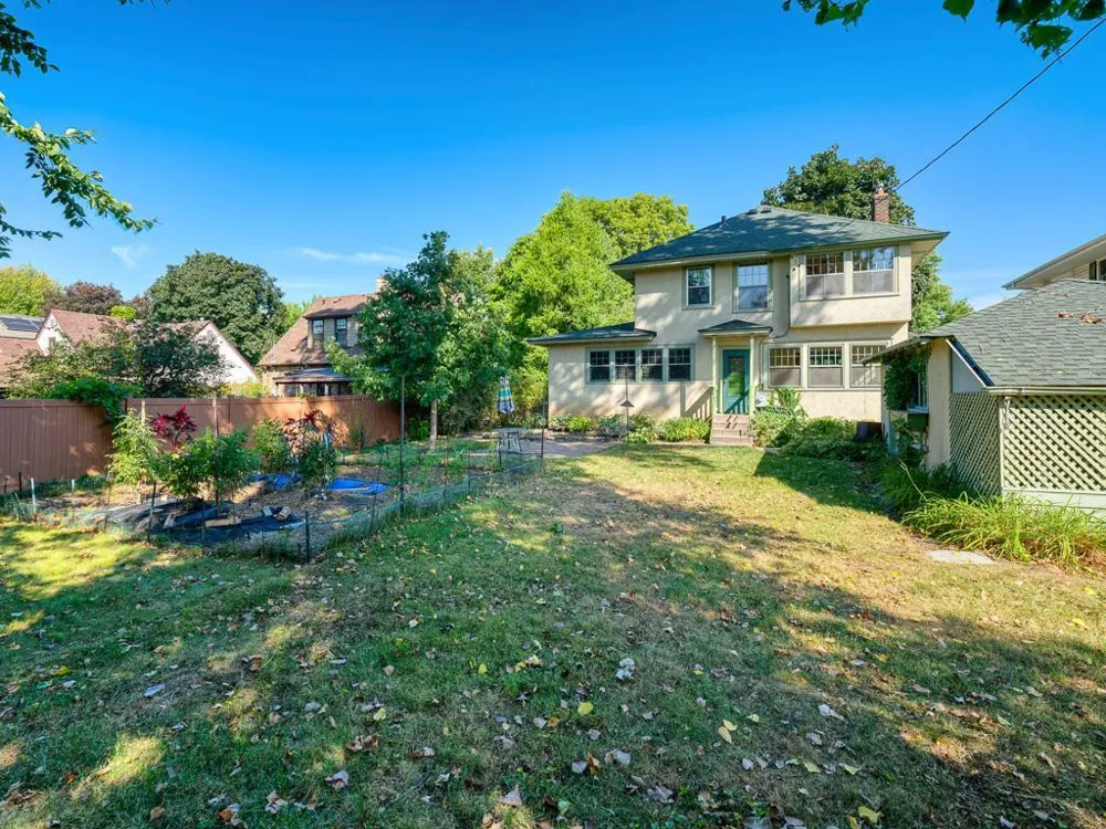 2108 Niles Avenue Saint Paul, MN 55116