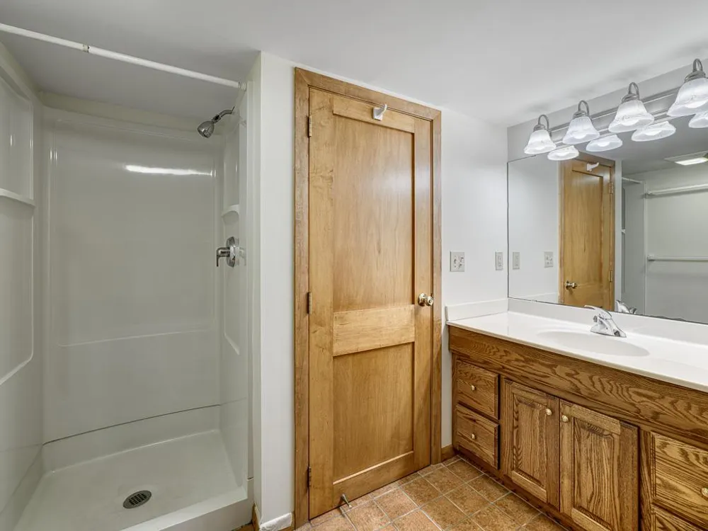 2108 Niles Avenue Saint Paul, MN 55116