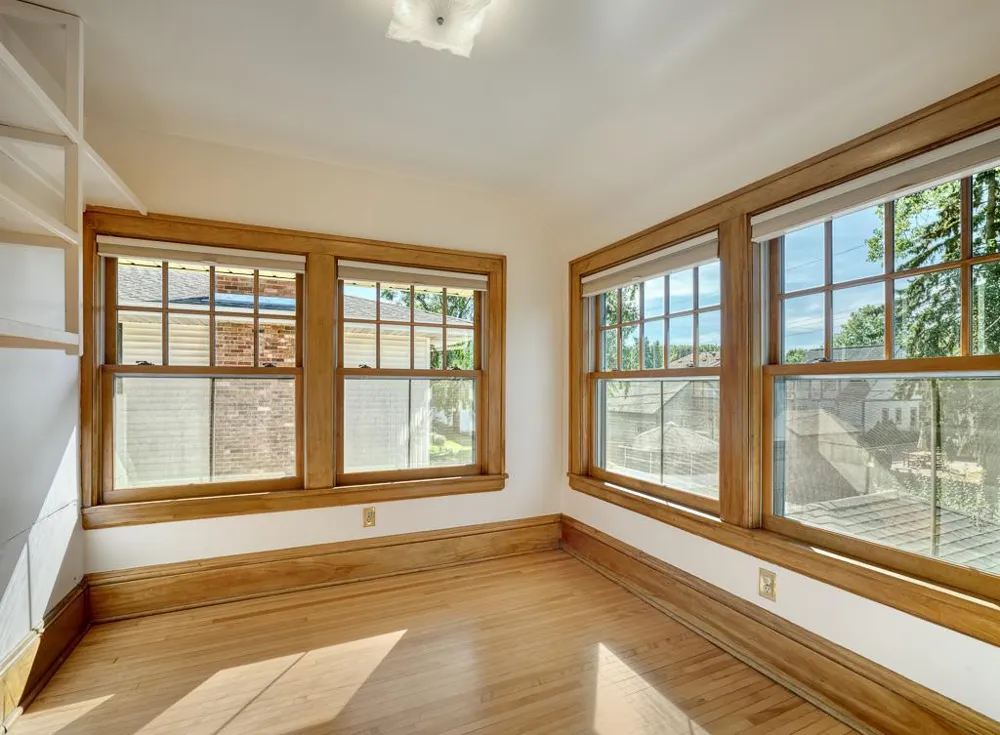 2108 Niles Avenue Saint Paul, MN 55116