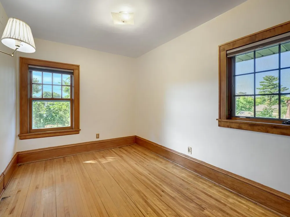 2108 Niles Avenue Saint Paul, MN 55116