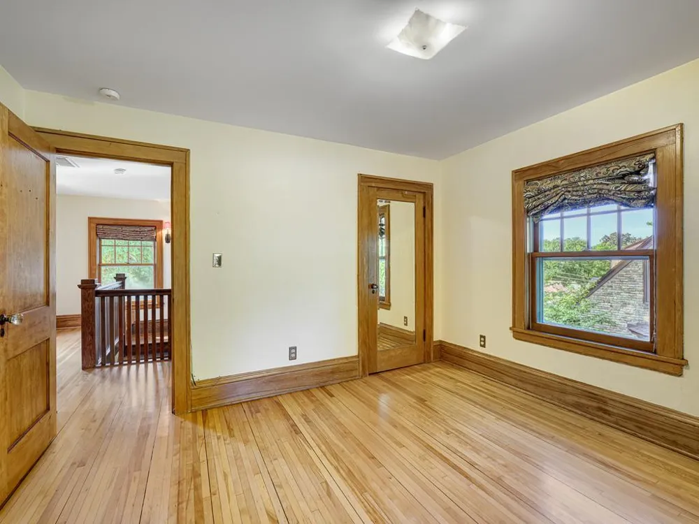 2108 Niles Avenue Saint Paul, MN 55116