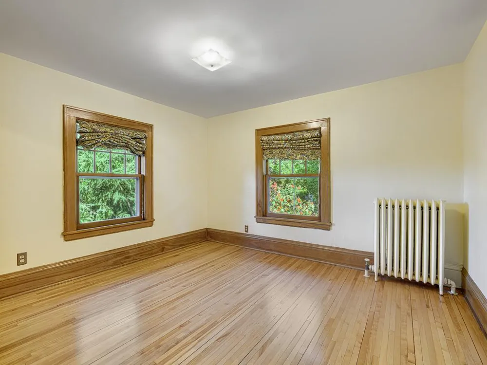 2108 Niles Avenue Saint Paul, MN 55116