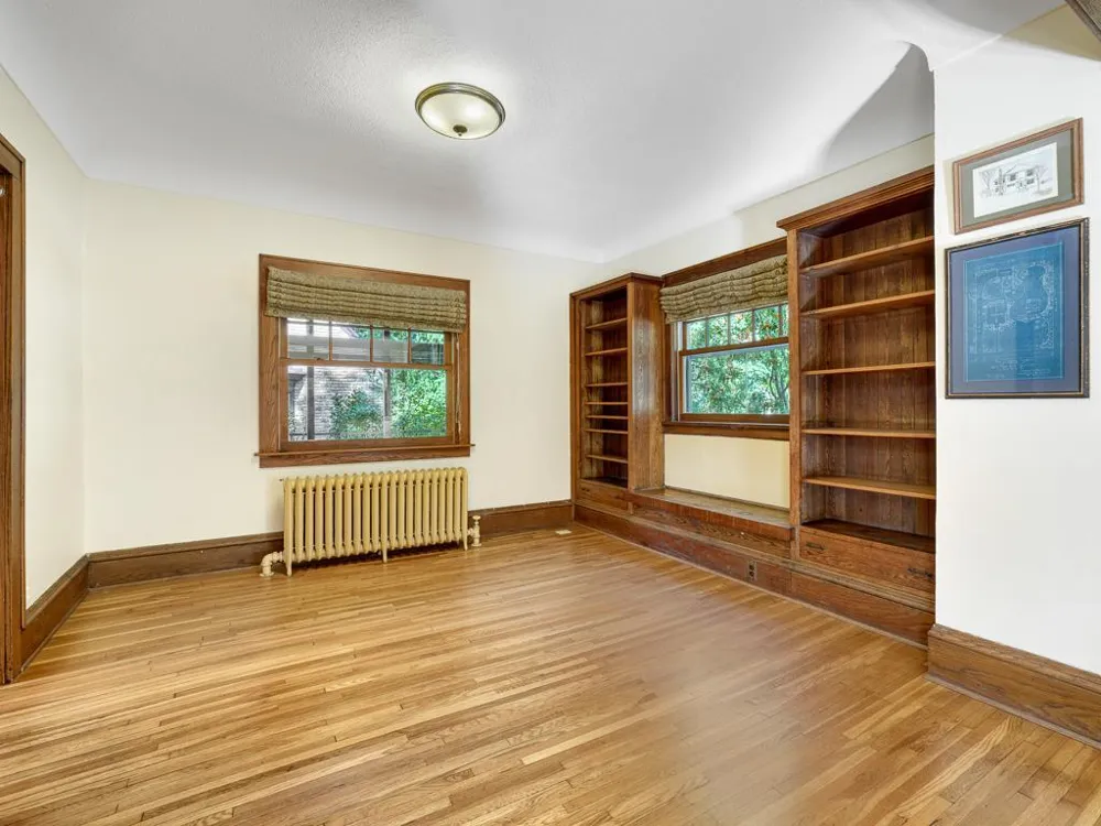 2108 Niles Avenue Saint Paul, MN 55116