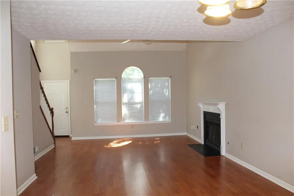 1436 Glynview Circle Lawrenceville, GA 30043
