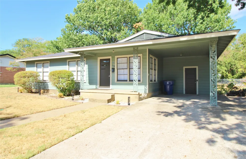104 Savannah Street Waxahachie, TX 75165