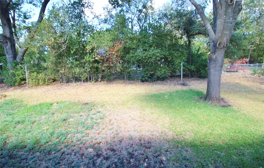 104 Savannah Street Waxahachie, TX 75165