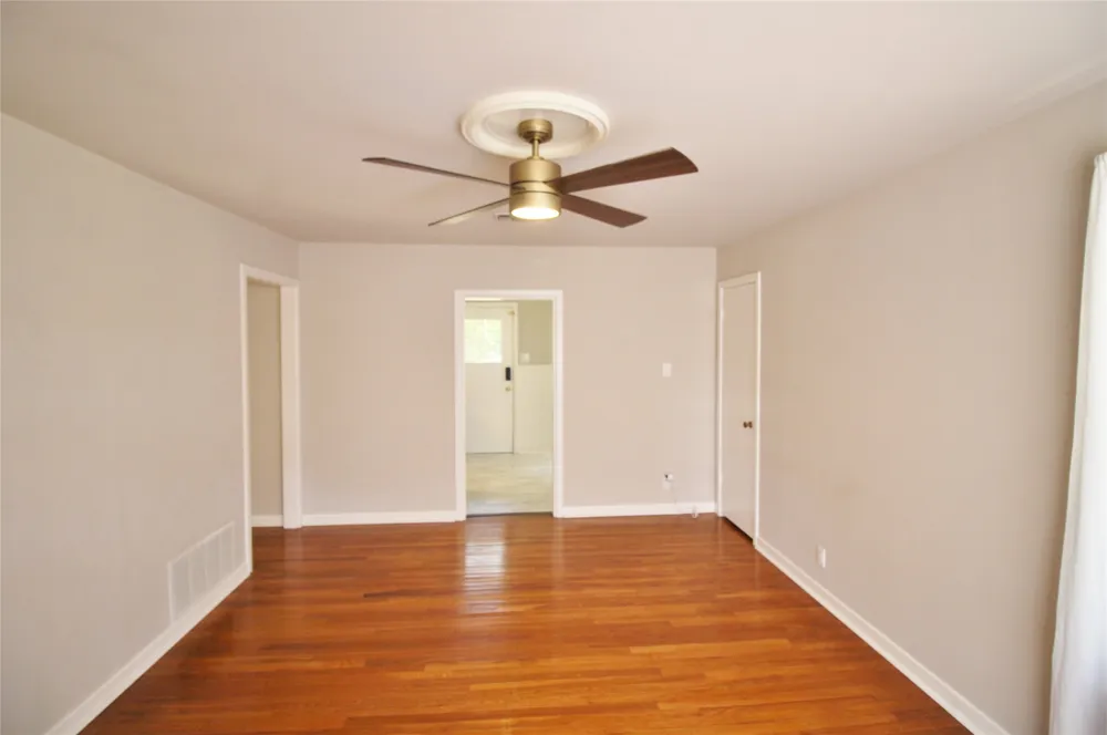 104 Savannah Street Waxahachie, TX 75165