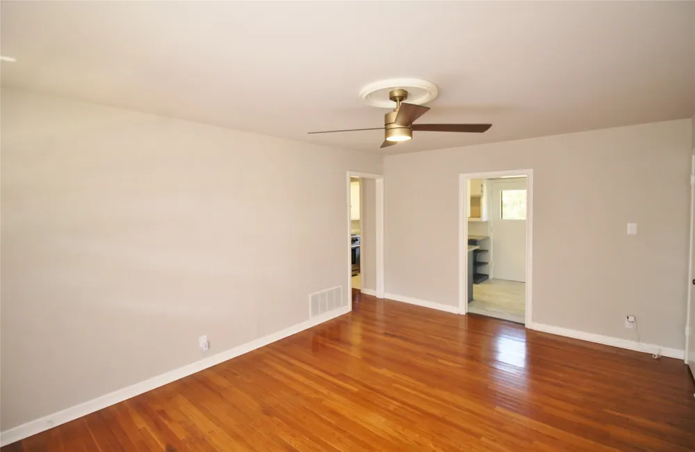 104 Savannah Street Waxahachie, TX 75165