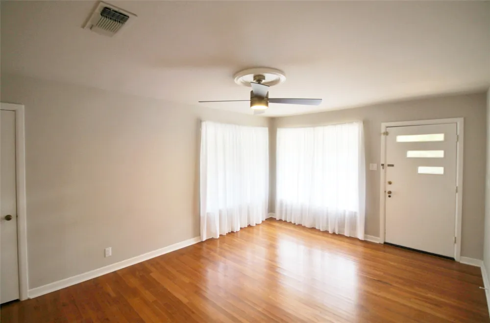104 Savannah Street Waxahachie, TX 75165