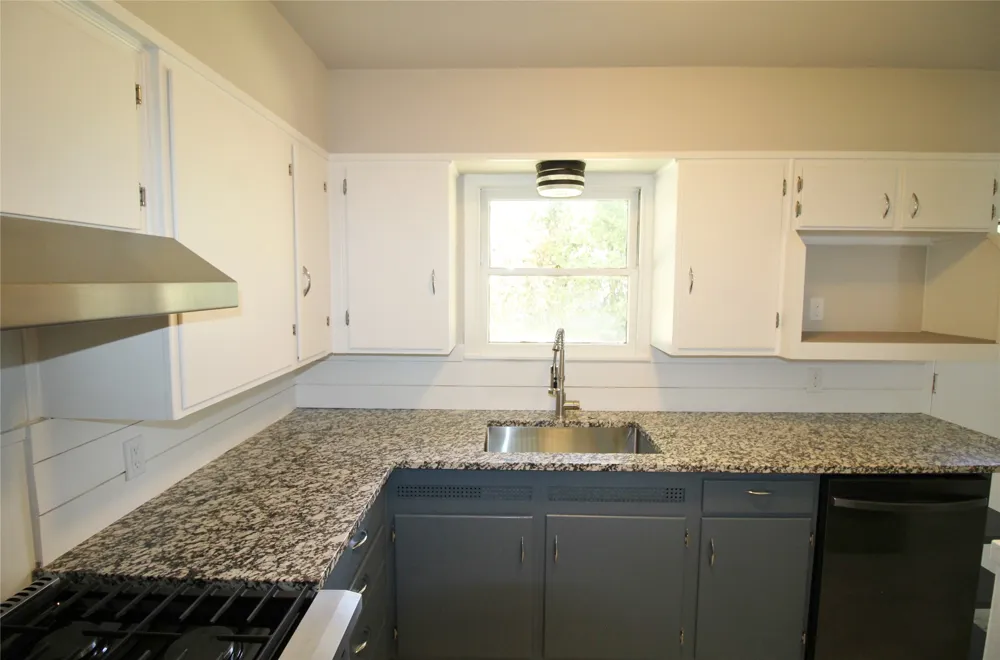 104 Savannah Street Waxahachie, TX 75165
