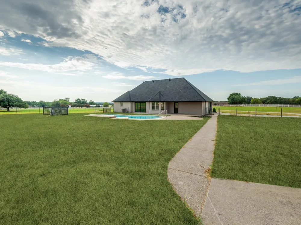 7840 Reed Road Azle, TX 76020